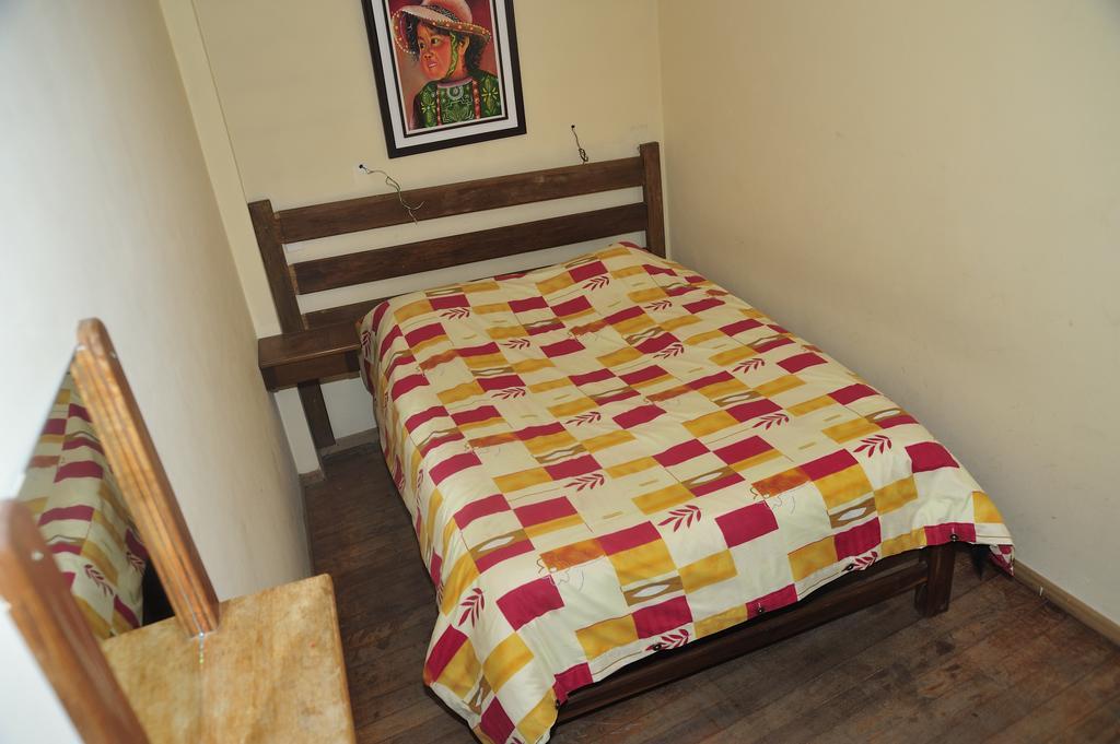 Hostal La Casona Potosí Szoba fotó
